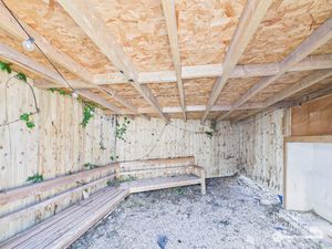 BBQ Hut- click for photo gallery